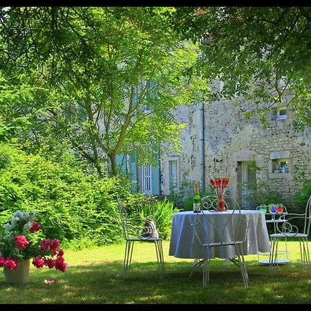 Grande Maison Xviiieme Avec Jardin Clos, Ping-pong Et Option D'hotes - Animaux Acceptes - Fr-1-497-193 Ri